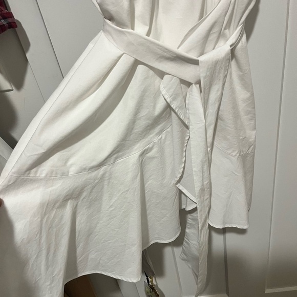 Express White Sleeveless Notched Collar Midi Dress - Picture 2 of 5